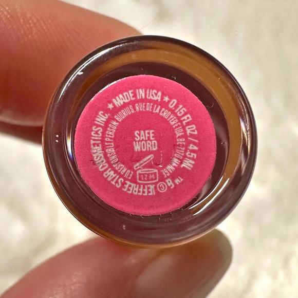 NIB Jeffree Star The Gloss Lip Gloss in Safe Word Full Size 4.5ml - Picture 9 of 9